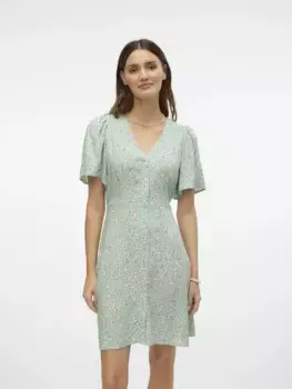 Мини-платье Vero Moda "VMALBA SS SHORT DRESS WVN NOOS", зеленый