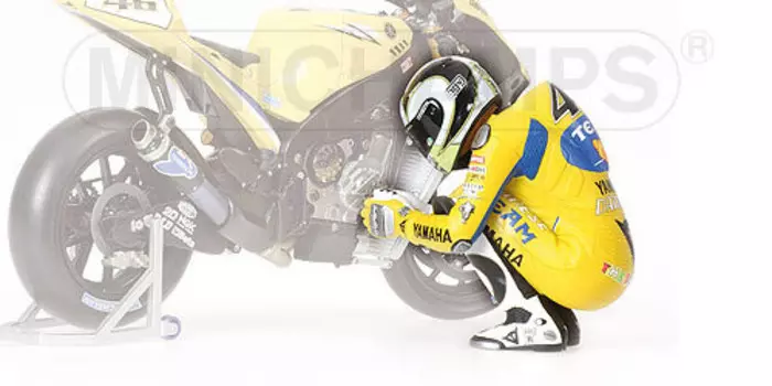 Minichamps, Статуэтка Сидящий Валентино, статуэтка