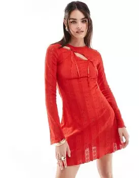 Miss Selfridge – красное мини-платье с двойным вырезом и бантами