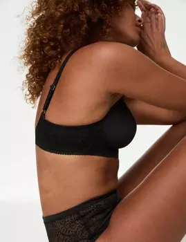 Мягкий бюстгальтер без косточек с полной чашкой AE Body by Marks & Spencer, черный