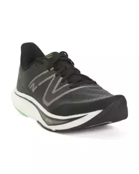 Мужские беговые кроссовки Fuel Cell Rebel New Balance, черный