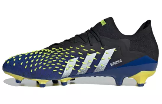 Мужские футбольные кроссовки Adidas Freak