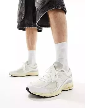 New Balance 2002 Белые кожаные кроссовки