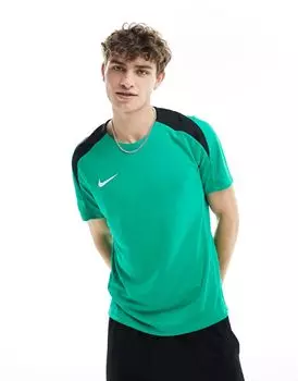 Nike — Strike — зеленая футболка