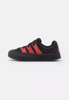 Низкие кроссовки Adimatic adidas Originals, цвет core black/preloved scarlet