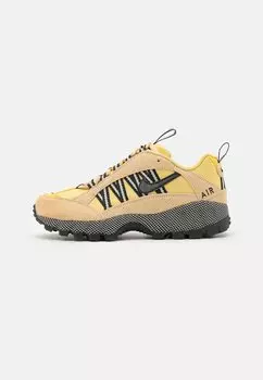 Низкие кроссовки Air Humara Nike, цвет sesame/black/saturn gold/sea glass