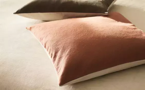 Однотонный хлопковый чехол на подушку Zara Home, бежевый