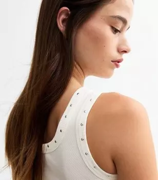 Off-White топ в рубчик с заклепками New Look, белый