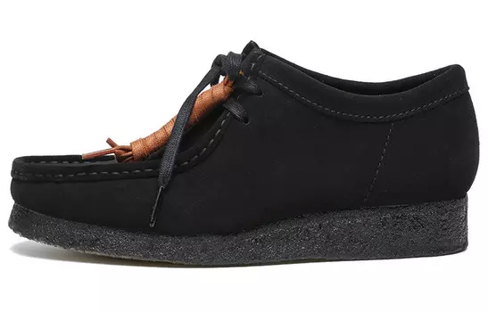 Оригинальные ботинки Wallabee из черной замши Clarks