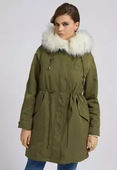 Пальто зимнее Guess, зеленый