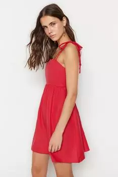 Платье Trendyol мини, красный