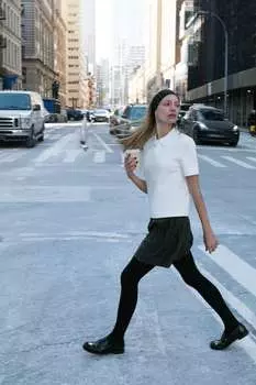 Плиссированная короткая юбка ZARA, серый мергель