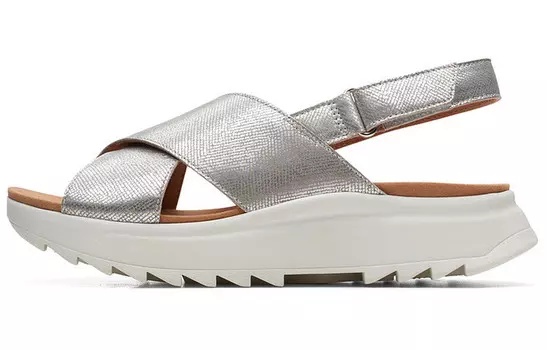 Пляжные сандалии женские серебристые Clarks