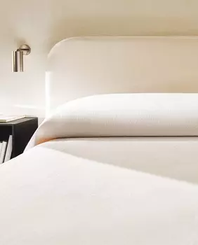 Покрывало с отстрочкой Zara Home, белый