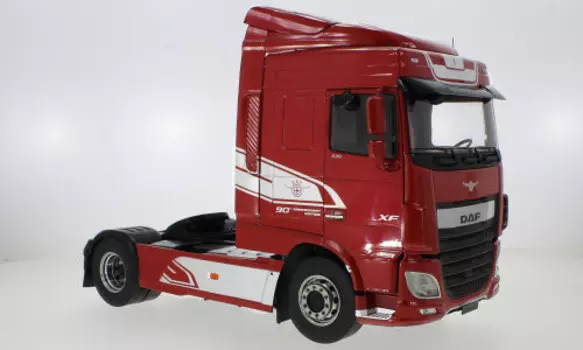 Premium Classixxs Daf Xf Space Cab Красный металлик 2018 1:18 30211