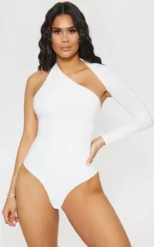 PrettyLittleThing Белое асимметричное боди на одно плечо