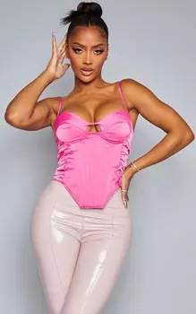 PrettyLittleThing Форма Ярко-розовый атласный корсет с рюшами по бокам