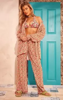 PrettyLittleThing Красные фактурные широкие пляжные брюки с мятым принтом и цветочным принтом