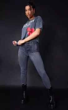 PrettyLittleThing L30 Черные потертые джинсы скинни в стиле диско
