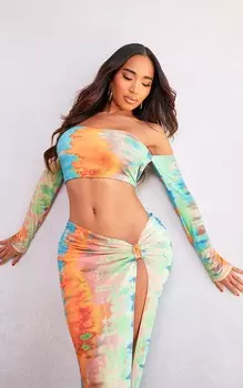 PrettyLittleThing Обтягивающий топ с длинными рукавами и открытыми плечами Shape синего цвета с принтом