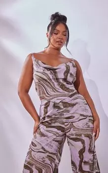 PrettyLittleThing Плюс светло-розовый мраморный топ с завязкой на спине и капюшоном