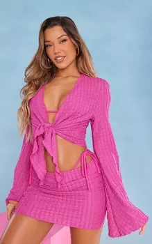 PrettyLittleThing Рубашка с текстурой крючком и завязкой спереди с рукавами-колокольчиками Berry