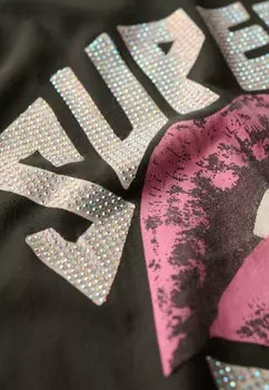 Принт на футболке Superdry, черный