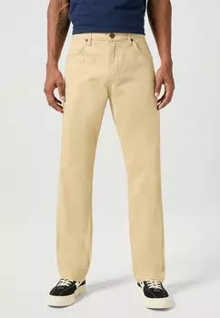 Прямые джинсы Wrangler, бежевый