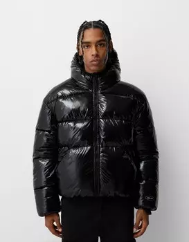 Пуховик с капюшоном Bershka, черный