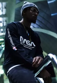 Пуловер Mister Tee, черный