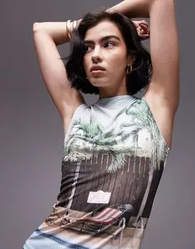 Разноцветная майка у бассейна с разрезом по бокам Topshop Landscape