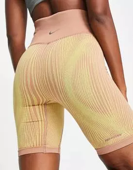 Розовые шорты с завышенной талией Nike Yoga ADV Dri-FIT