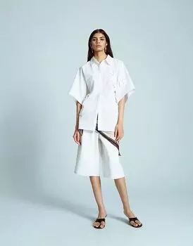 Рубашка Topshop resort с аппликацией в виде 3D-цветка белого цвета