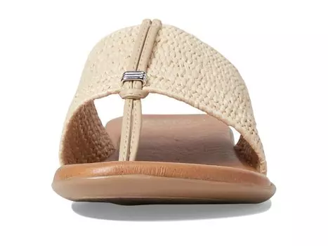 Сандалии Andre Assous Nice Woven Featherweight Flat