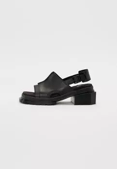 Сандалии MAYBOLE OPEN TOE Dr. Martens, черный