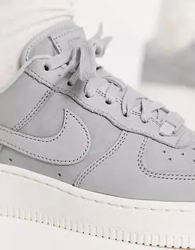 Серые кроссовки Nike AF1