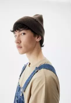 Шапка PULL&BEAR, цвет dark brown