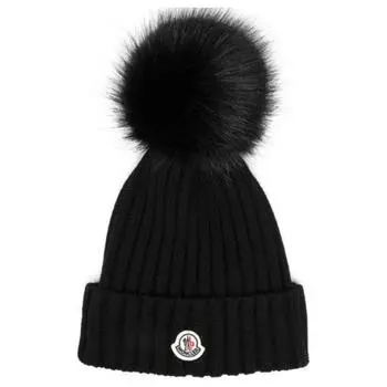 Шапка в рубчик с помпоном Moncler