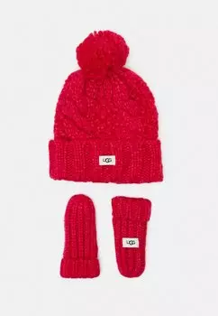 Шапочка Infant Set UGG, цвет cerise
