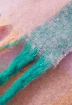 Шарф PCRUTHIE LONG SCARF Pieces, зеленый