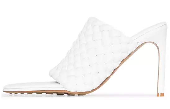 Шлепанцы женские белые Bottega Veneta