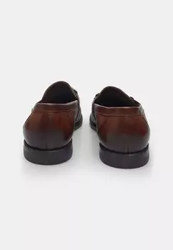 Слипоны Bata, коричневые