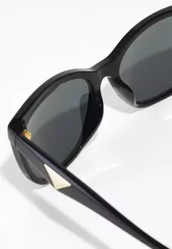 Солнцезащитные очки Emporio Armani, черный