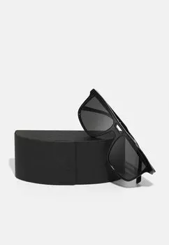 Солнцезащитные очки Prada, черный