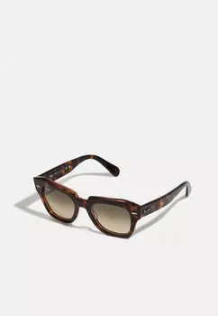 Солнцезащитные очки Ray-Ban