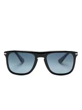 Солнцезащитные очки в D-образной оправе Persol, черный
