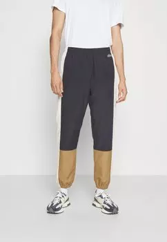 Спортивные брюки Lacoste