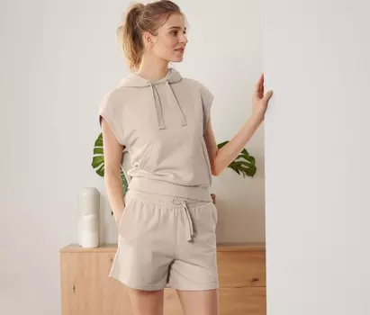 Спортивные шорты Tchibo, крем