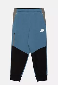 Спортивные штаны FUTURE UTILITY Nike, синий