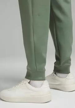Спортивные штаны SMOOTH SPACER REGULAR lululemon, зеленый